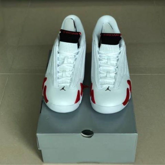 candy cane air jordan 4